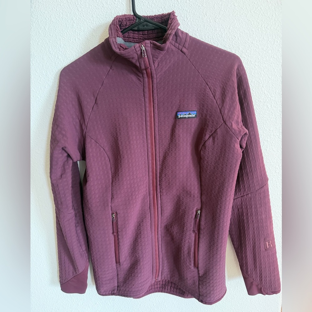 Patagonia R2 Jacket - Picture 2 of 4